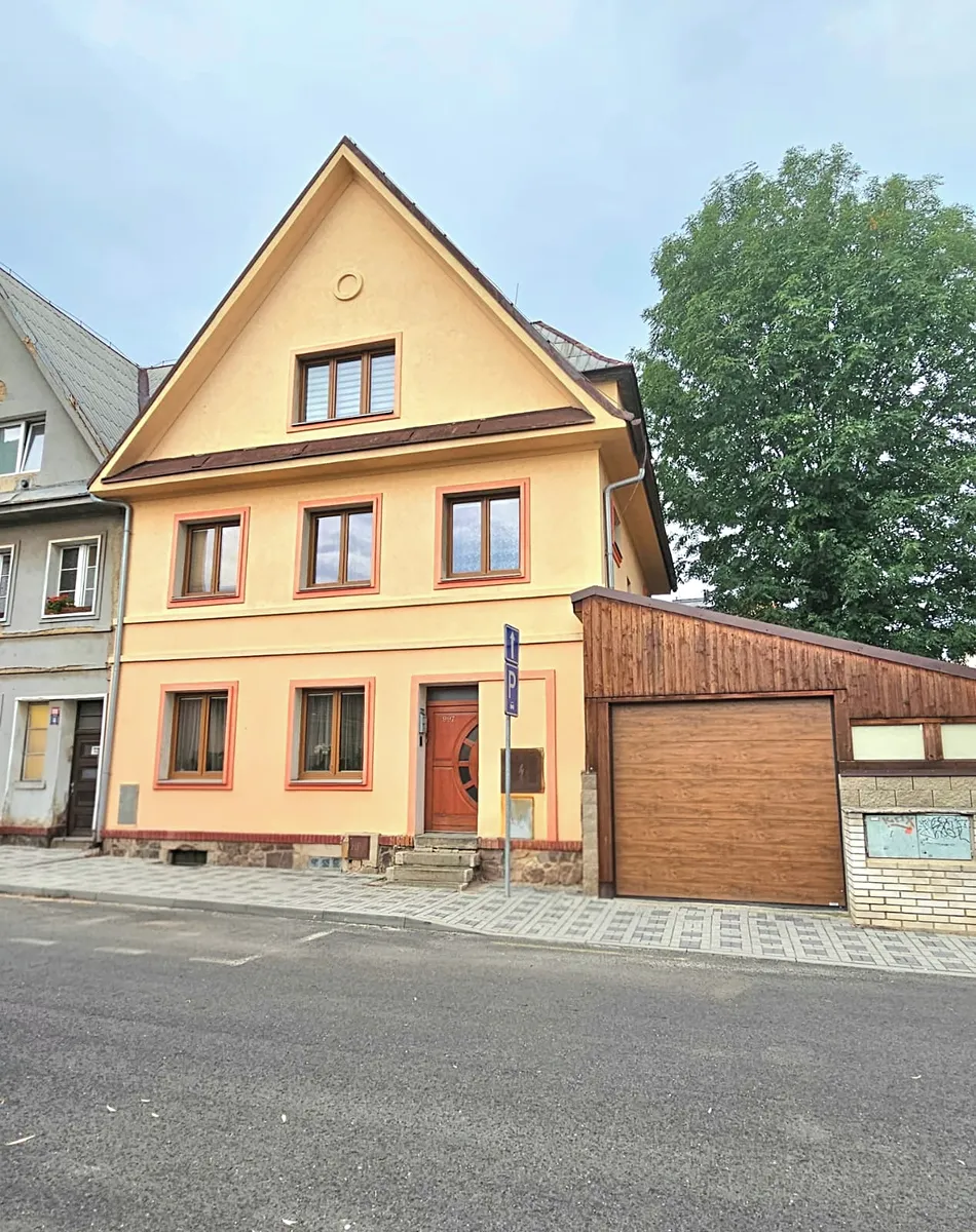 Prodej vícegeneračního domu 210 m², pozemek 261 m²